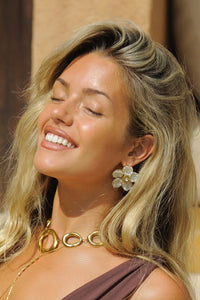 Anting tiara 