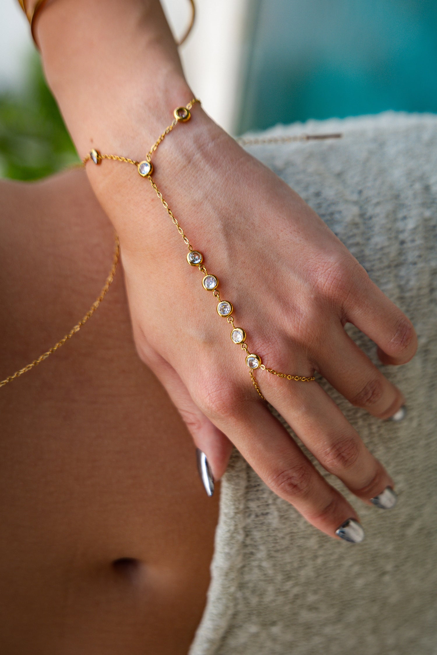 Alessia Hand Chain