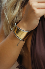 Dewe Bangle