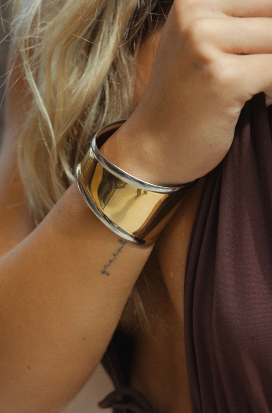Dewe Bangle