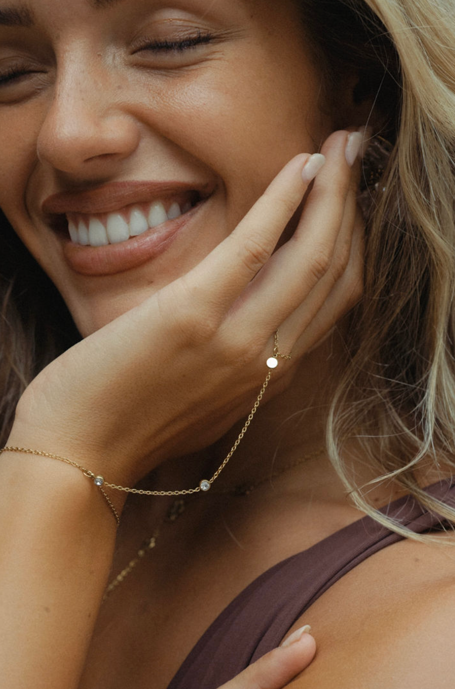 Danaya Hand Chain
