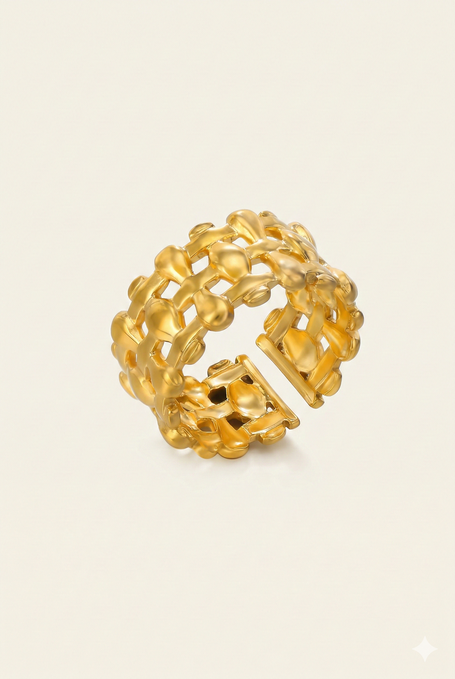 Inaya Ring