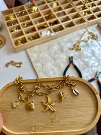 Workshop - Customize necklace with 5 charms included