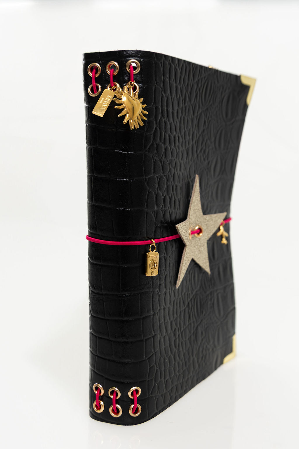 Black Crocodile Signature