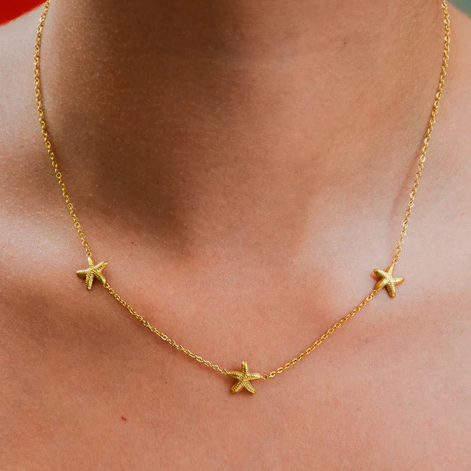 Kallisté, Collares